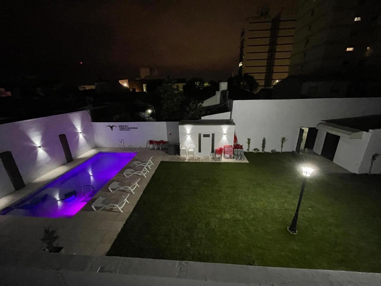 נקוצ'אה Hotel Trocadero מראה חיצוני תמונה