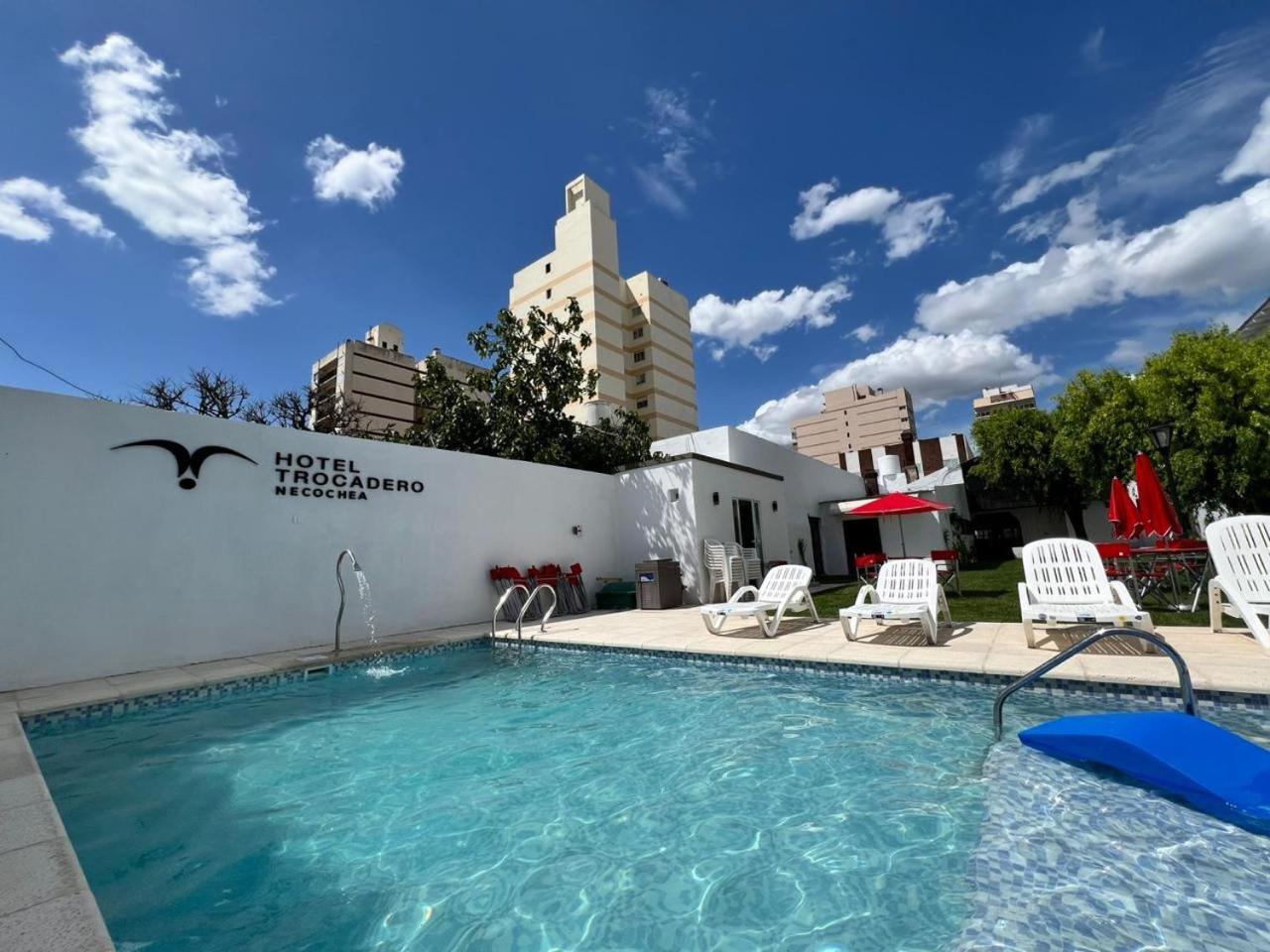 נקוצ'אה Hotel Trocadero מראה חיצוני תמונה