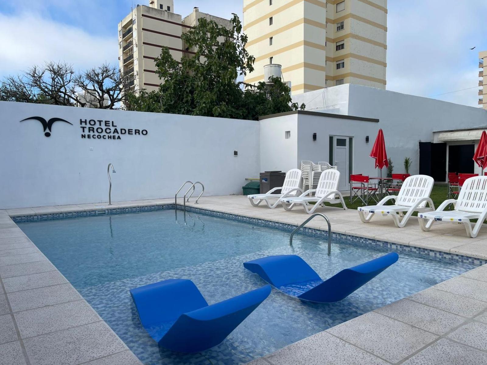 נקוצ'אה Hotel Trocadero מראה חיצוני תמונה