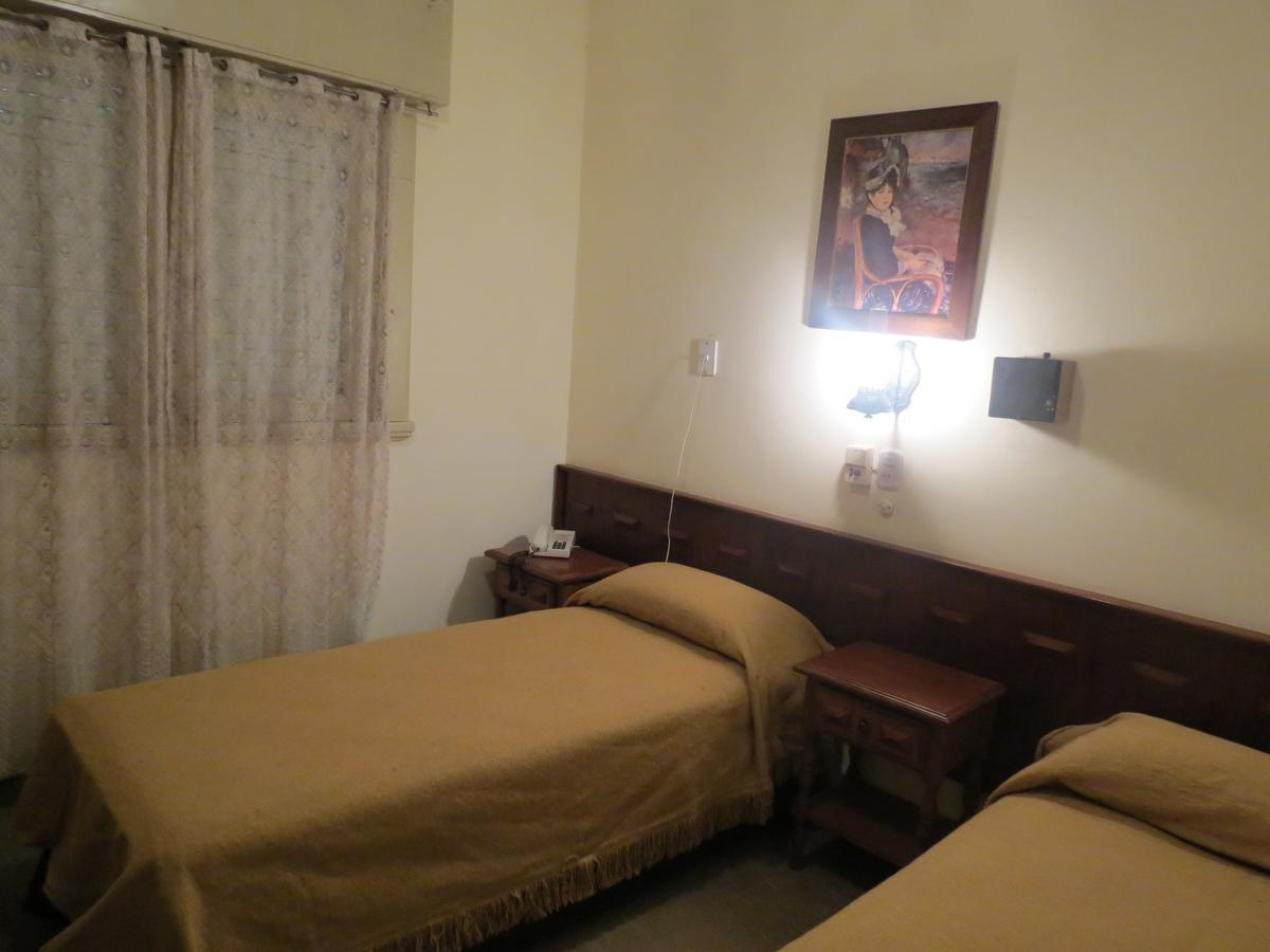 נקוצ'אה Hotel Trocadero מראה חיצוני תמונה