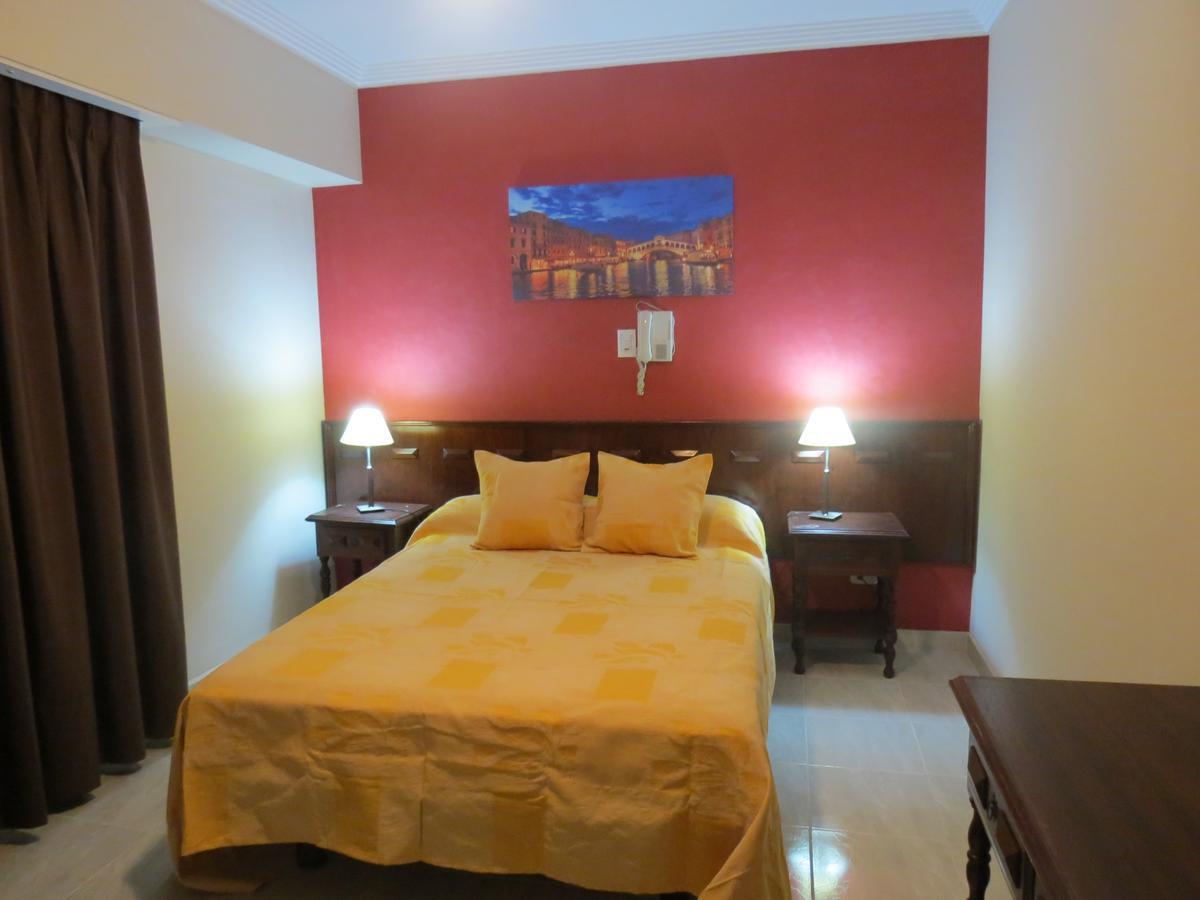 נקוצ'אה Hotel Trocadero מראה חיצוני תמונה